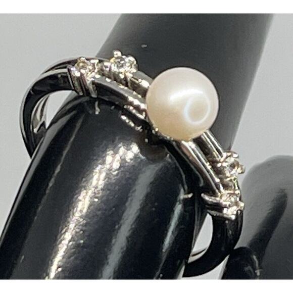 Sterling Silver Pearl(5mm) Lab Sapphire Ring Stunning Luxury Chic (Size 7) NEW - Picture 5 of 16